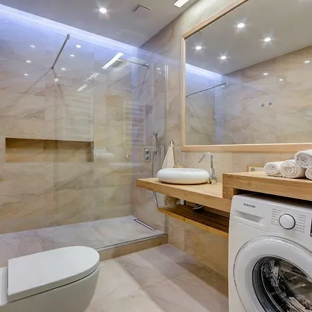 Apartment Diplomat *