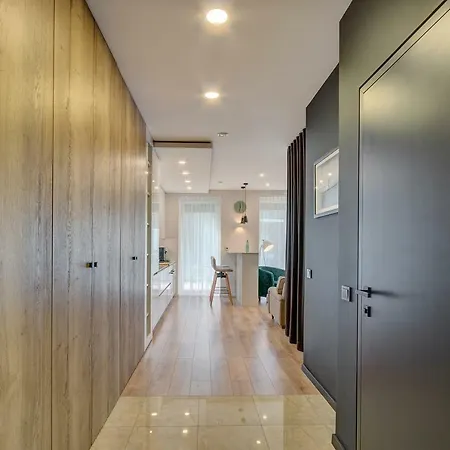 Apartment Diplomat *
